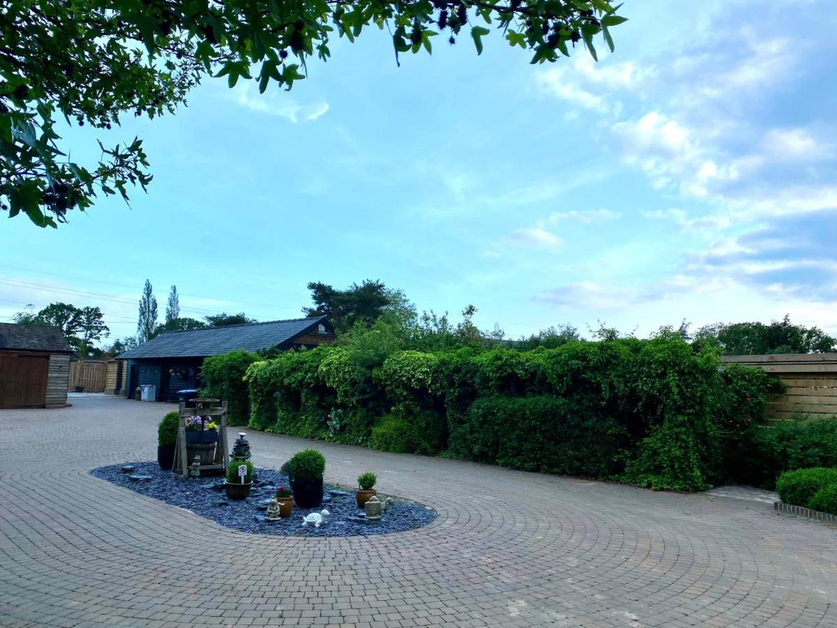 Amber Lodge Hickstead-C ヘイワーズ・ヒース エクステリア 写真