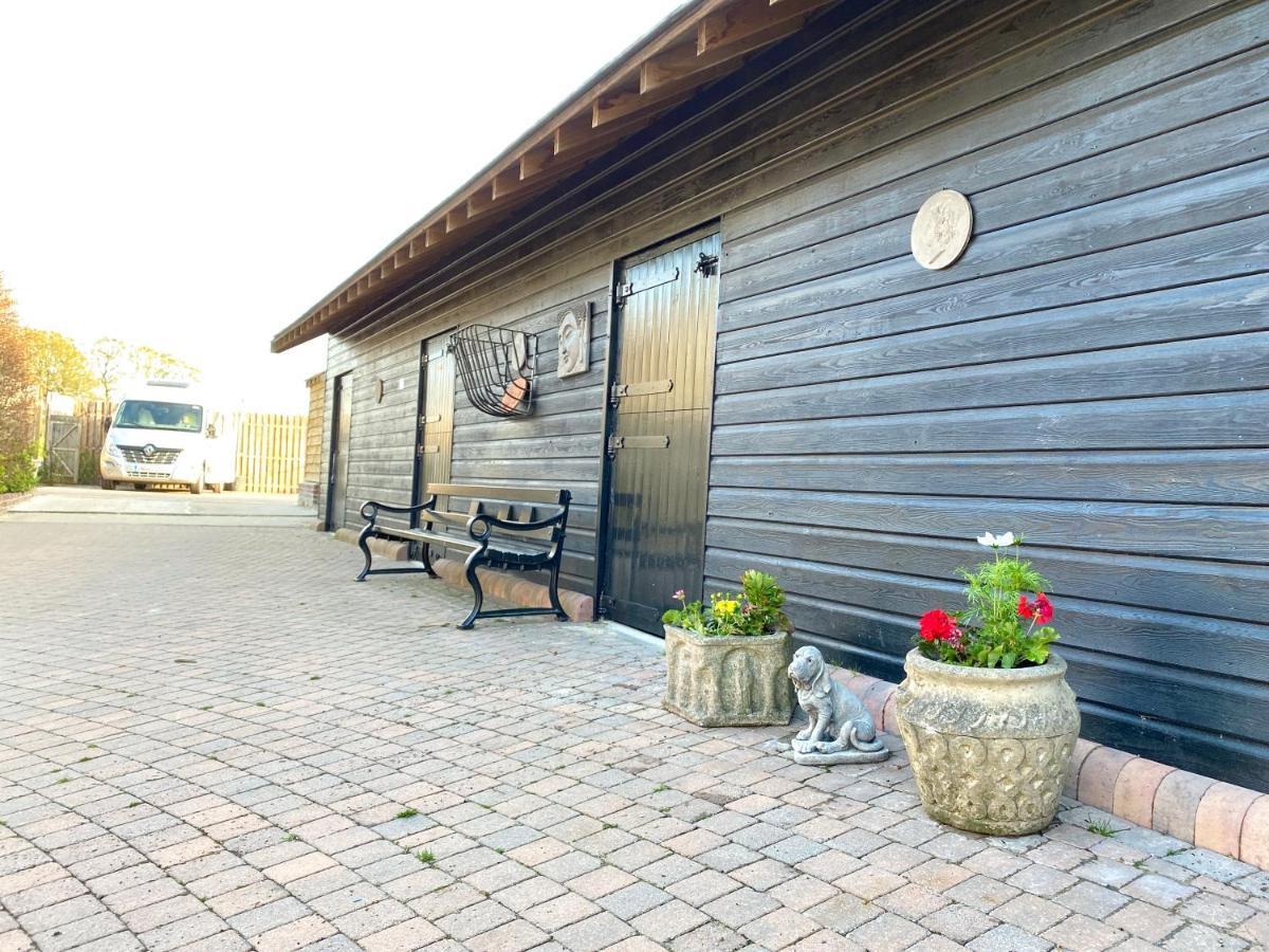 Amber Lodge Hickstead-C ヘイワーズ・ヒース エクステリア 写真